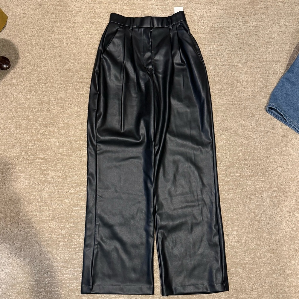 NWT Abercrombie Curve Love Tailored Vegan Leather Wide Leg Pant - Picture 3 of 5